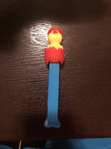 Chick blue pez dispenser feet - dispenser,