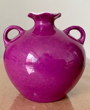 Petit pot en porcelaine de