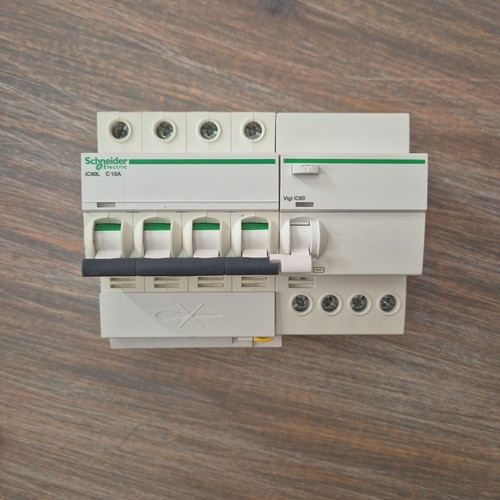 Disjoncteur differentiel 10a - disjoncteur,