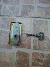 Ancienne Serrure Pour Meuble 9cm x 4,5