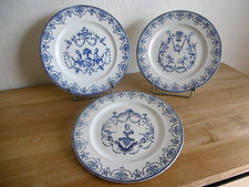 TROIS ASSIETTES PLATES FAIENCE