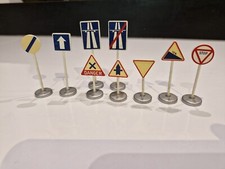 Lot De Panneaux DINKY TOYS