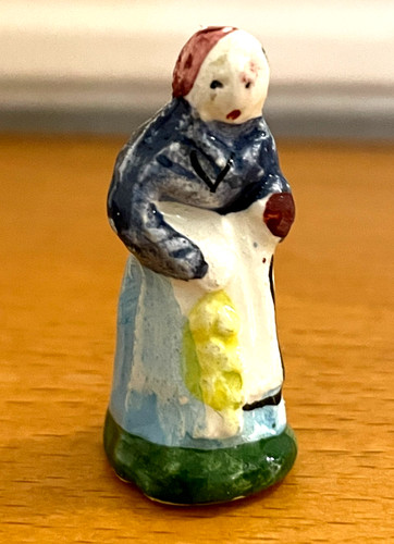 Petite fève ancienne femme - petite,