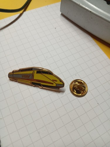 Pin pins badge - pin's,