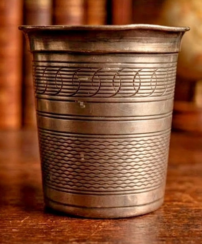 Ancienne timbale étain - en,