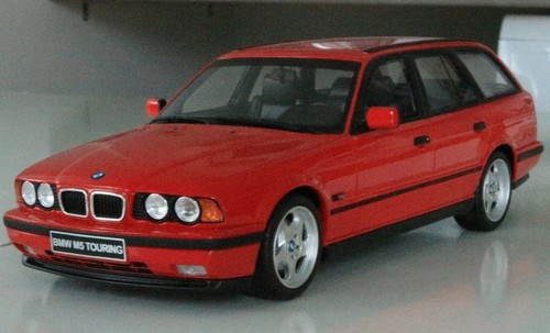 Miniature bmw touring - m5,