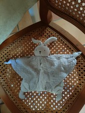 doudou lapin petit pas Kaloo 