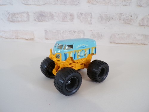 Monster trucks majorette - monster,
