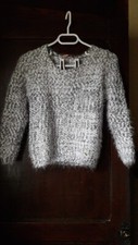Pull chaud et doux blanc et noir petite poche T 36