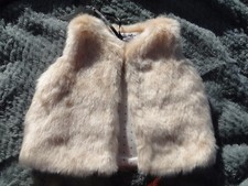 VETEMENT BEBE FILLE GILET SANS MANCHES FOURRURE ROSE TILLE 6 MOIS MONOPRIX NOEL 