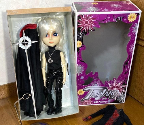 Used pullip taeyang - pullip, missionary