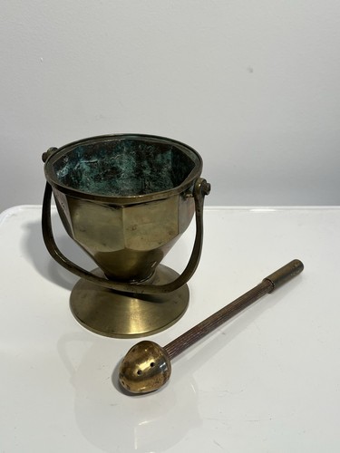 Seau eau bénite - seau,