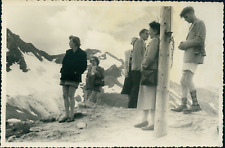 Autriche, Route du Grossglockner, visiteurs au sommet du Fuscher Törl, 1949, Vin