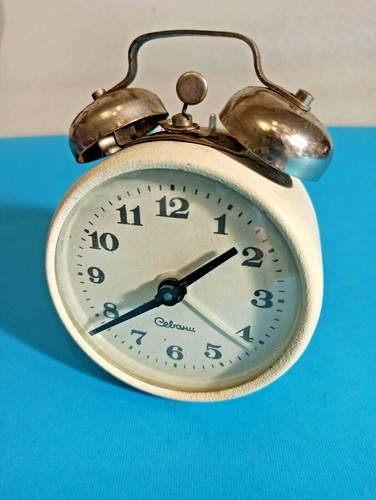 Réveil vintage soviétique