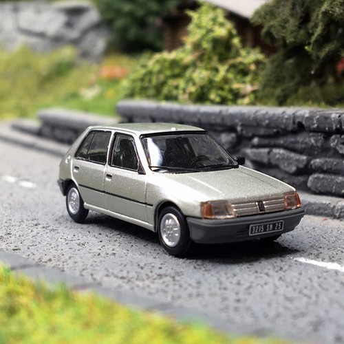 Peugeot 205 gris métal - peugeot,