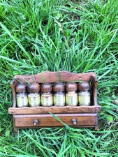 Lot Ancien Présentoir A Épices Complet Voir Photos " Old Spice Box Vintage" ?