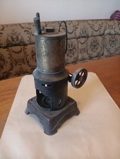 jouet ancien en tôle Machine A Vapeur