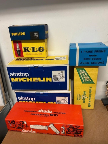 Anciennes boîtes vides - , pour