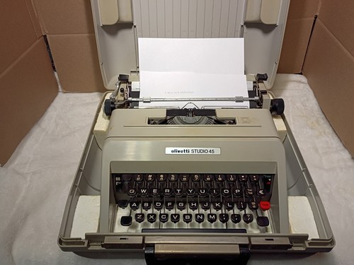 Vintage olivetti studio - studio, 45