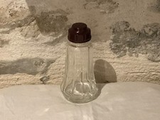 Ancienne saupoudreuse à sucre