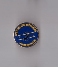 Pin's avion / Les coucous d'Etampes - Aéromodélisme (époxy)