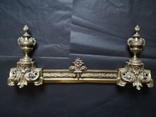 Barre de cheminée de ville bronze doré époque fin XIXe Longueur 65 cms