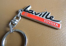 Porte cle métal émail Automobile TOYOTA Garage Laville Atlanta Montaudran