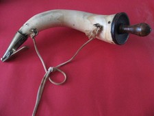 Corne à poudre de canonnier