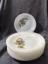 Lot de 10 assiettes creuses Arcopal vintage en verre opale – motif fruits