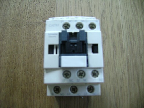 Relais telemecanique cad32 - 1,