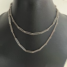 Long collier sautoir design