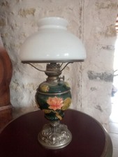 ancienne Lampe A Pétrole  Barbotine