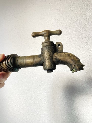 Robinet bronze 18eme - robinet,