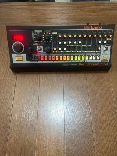 Roland boutique series - tr-08,