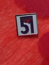 PINS PIN'S LAPEL PIN BADGE COLLECTION VINTAGE BOISSON ALCOOL LOGO PASTIS 51