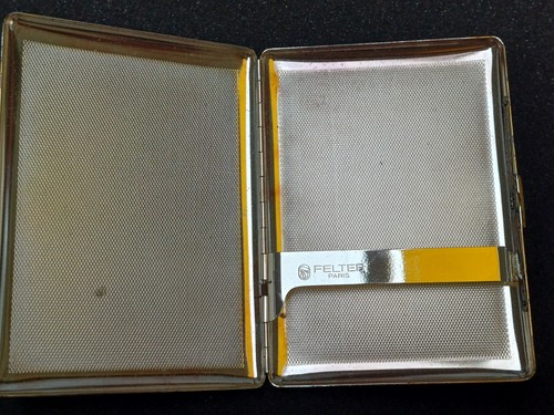 Ancien étui cigarettes - à,