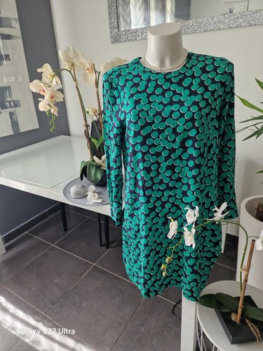 Une robe imprimée vert - robe, vert/noir