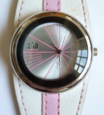 Belle Montre femme à quartz