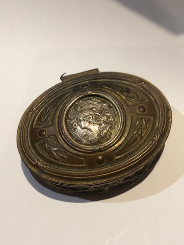 Art nouveau ancienne boite - nouveau,