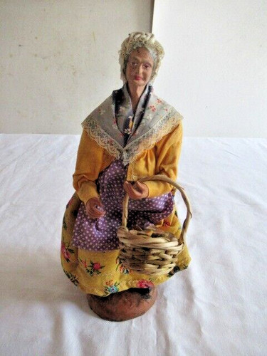 Ancien santon femme panier - santon, au