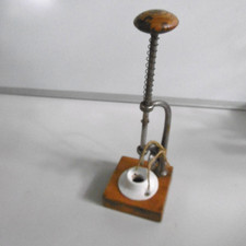 ancien denoyauteur a olive ou