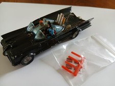 Batmobile Corgi Toys original avec figurines