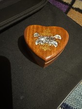 Petite boite à bijoux en bois et nacre " Coeur de Fleurs "