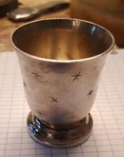 Timbale ou coquetier en argent poinçon en dessous 