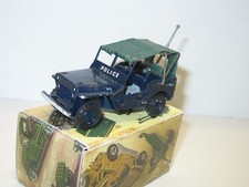 FJ, jeep bachée militaire