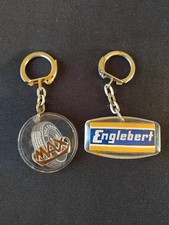LOT DE 2 PORTE CLES PNEUS ENGLEBERT / MAX ENGLEBERT