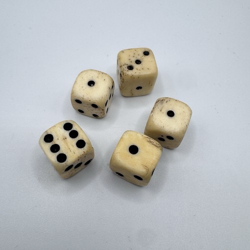 Jouet ancien jeu de dés - jouet,