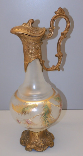 Belle ancienne aiguiere pied - -,
