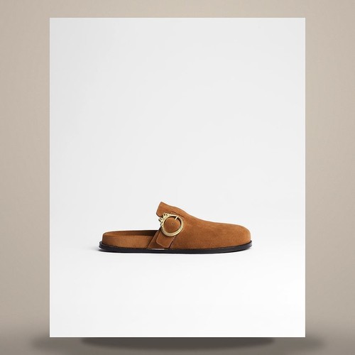 Dior medallion buckle mule - dior,