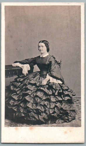 Cdv 1865 femme - femme, en
